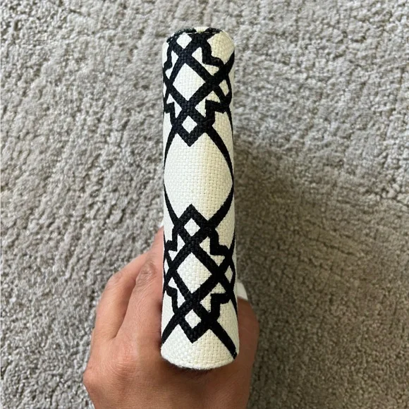 Spartina 449 Geometric Pattern Kisslock Coin Purse - Picture 5 of 10